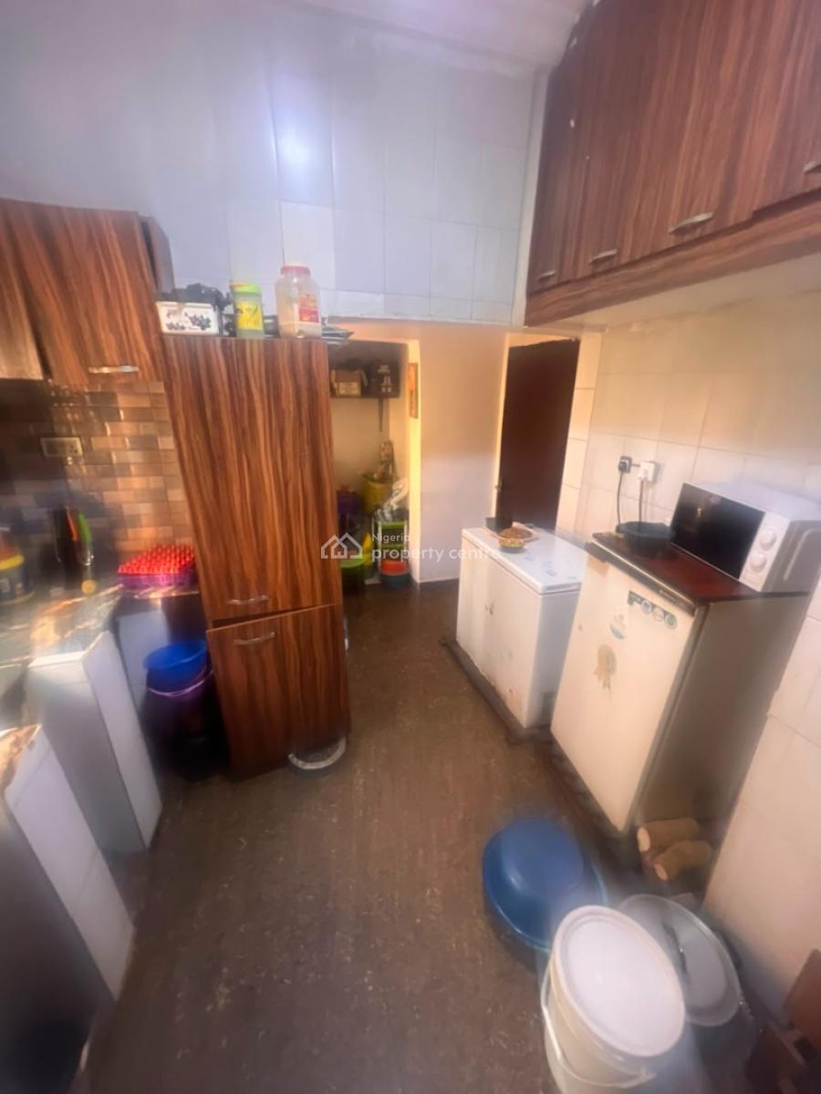 Standard 3 Bedroom Apartment with Ample Space, Maitama District, Abuja, Flat / Apartment for Sale