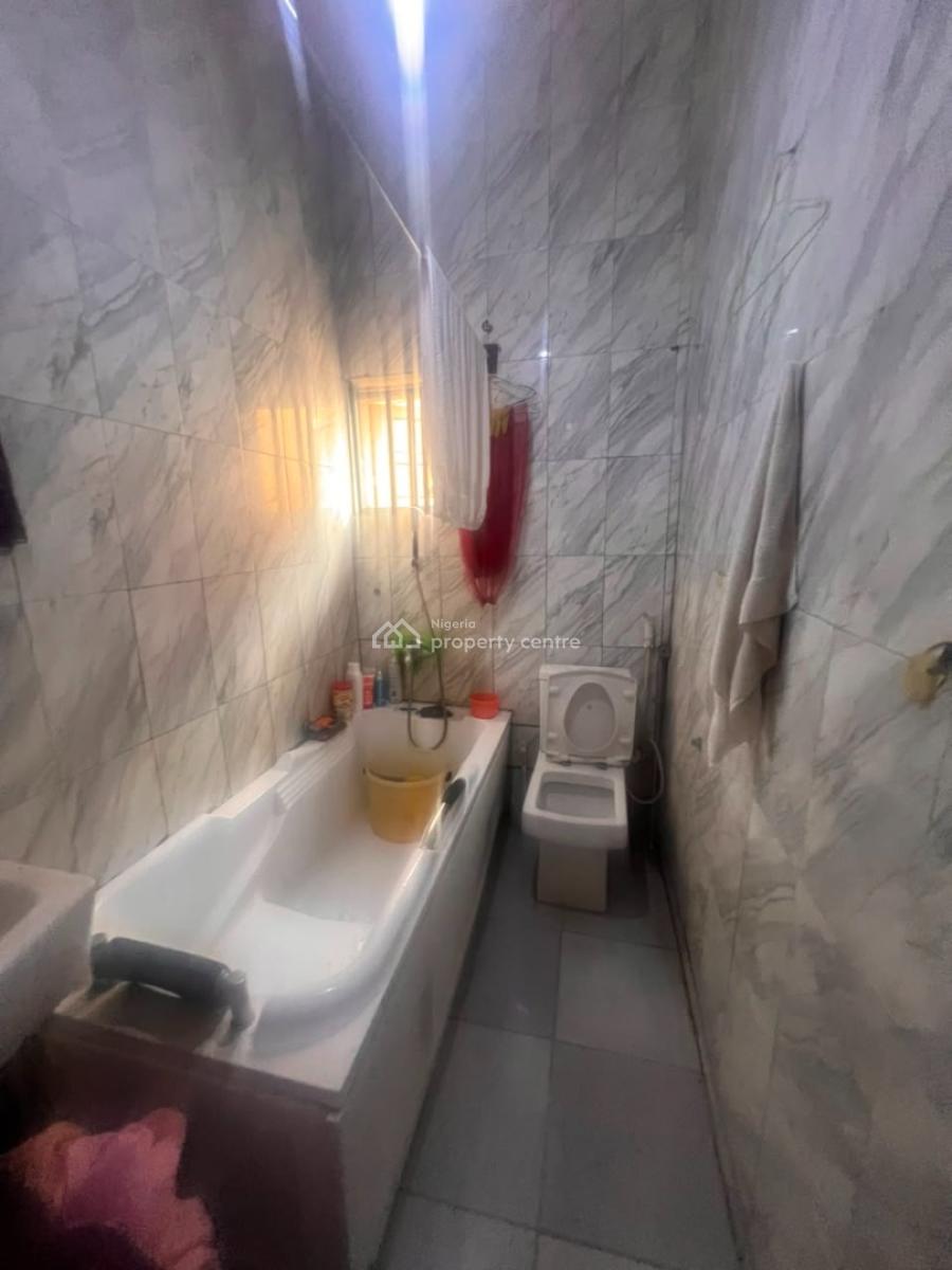 Standard 3 Bedroom Apartment with Ample Space, Maitama District, Abuja, Flat / Apartment for Sale