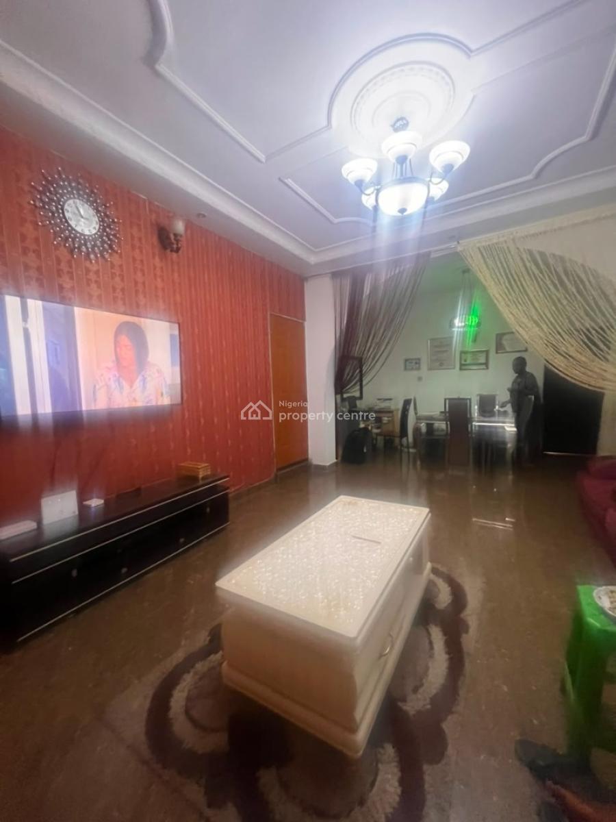 Standard 3 Bedroom Apartment with Ample Space, Maitama District, Abuja, Flat / Apartment for Sale
