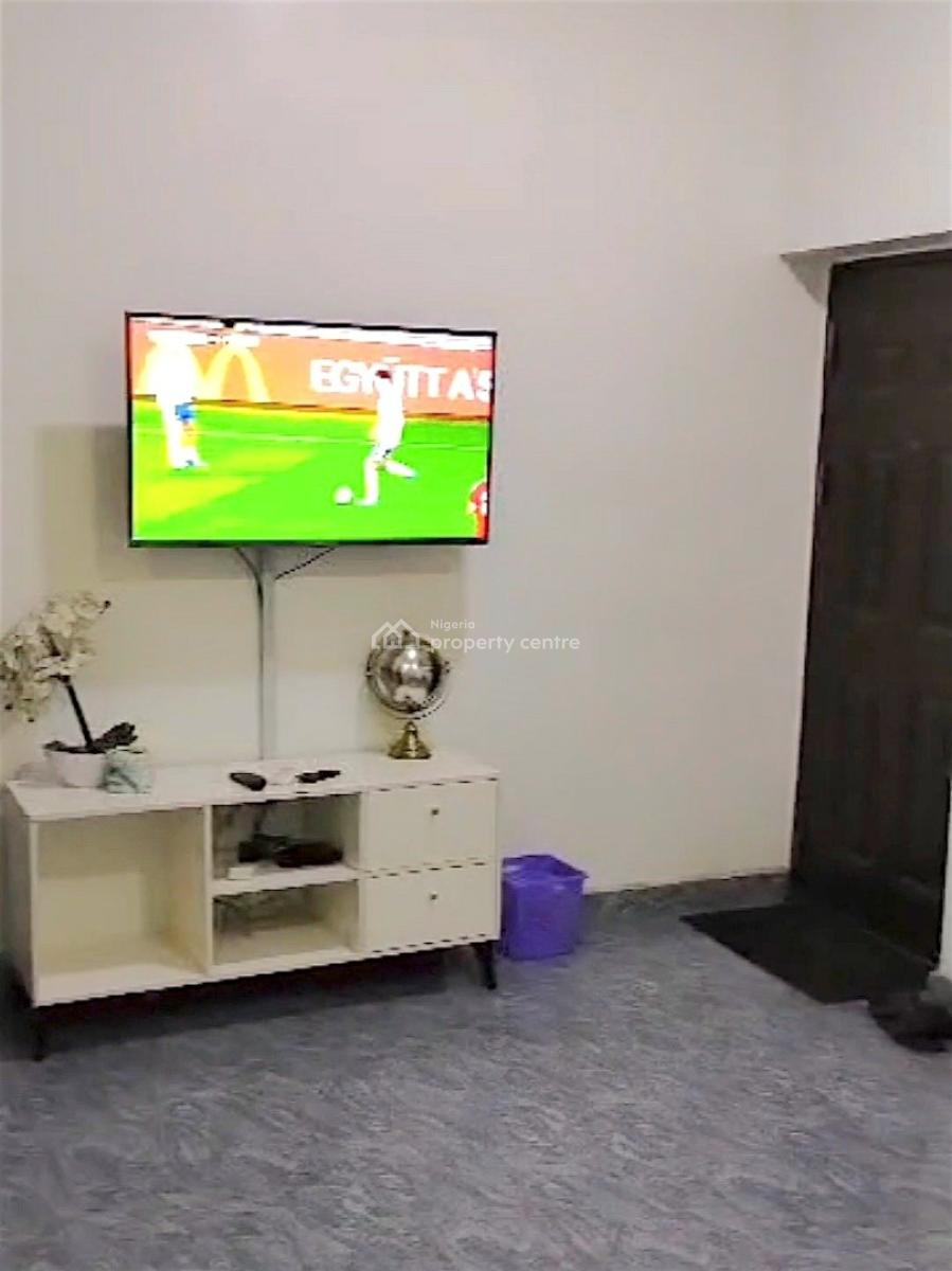 Furnished Studio Apartment in a Secure Estate for Short Stay, Suncity Estate, Aeroplane Drive, Peter Odili Road, Trans Amadi, Port Harcourt, Rivers, Self Contain (single Rooms) Short Let