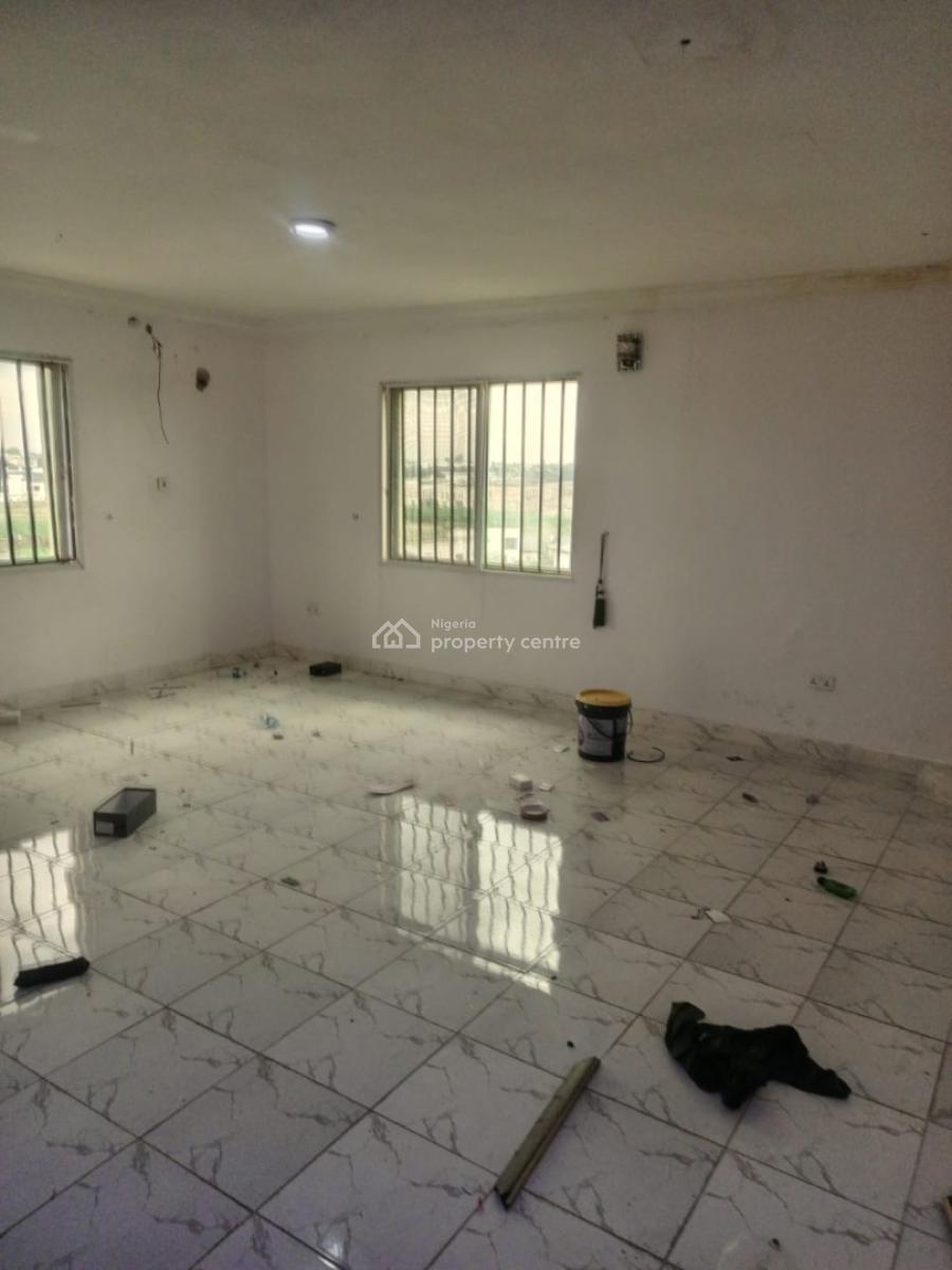 Well Maintained 2 Bedroom Flat, Chevron Drive, Lekki, Lagos, House for Rent