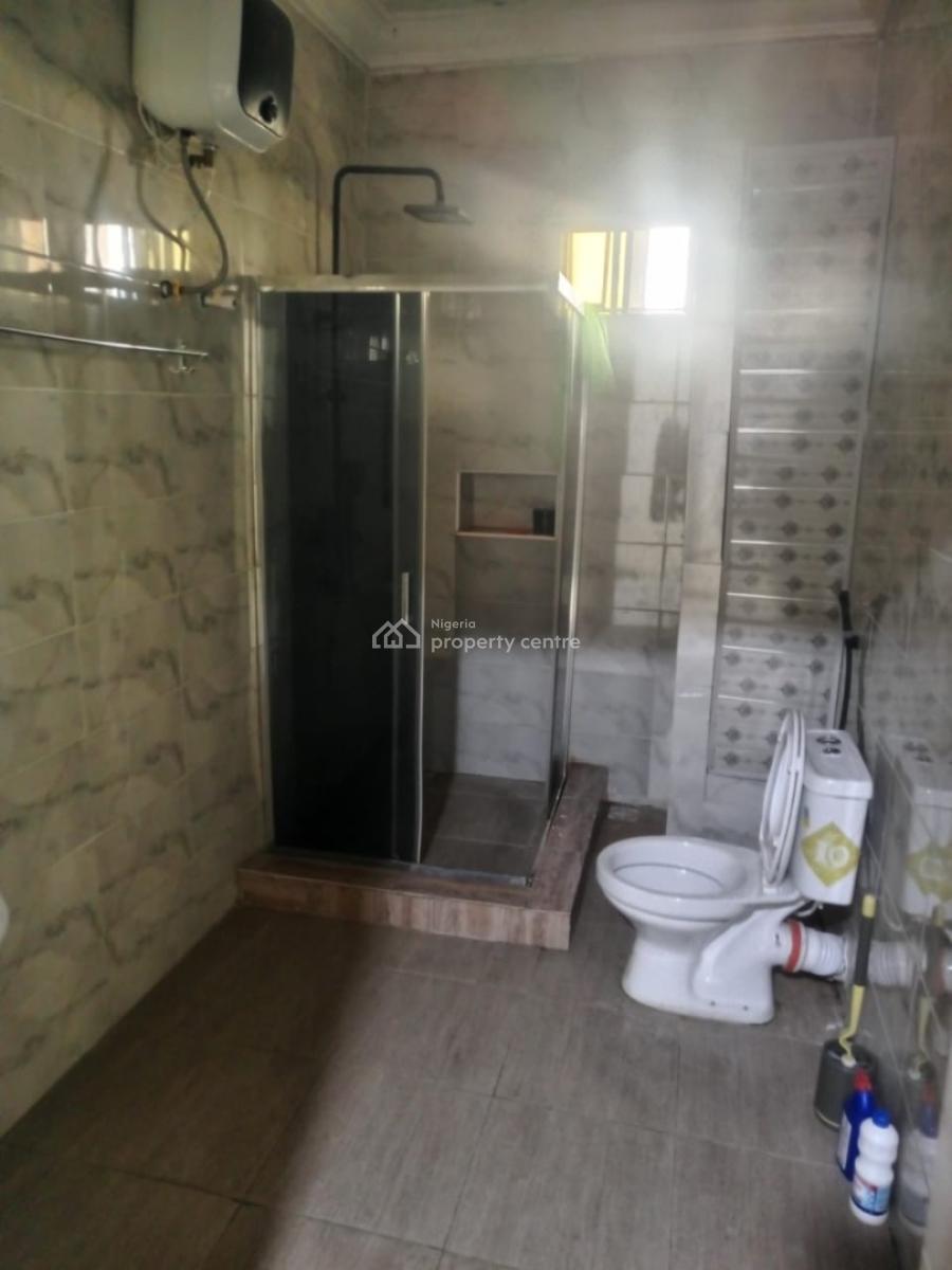 Well Maintained 2 Bedroom Flat, Chevron Drive, Lekki, Lagos, House for Rent