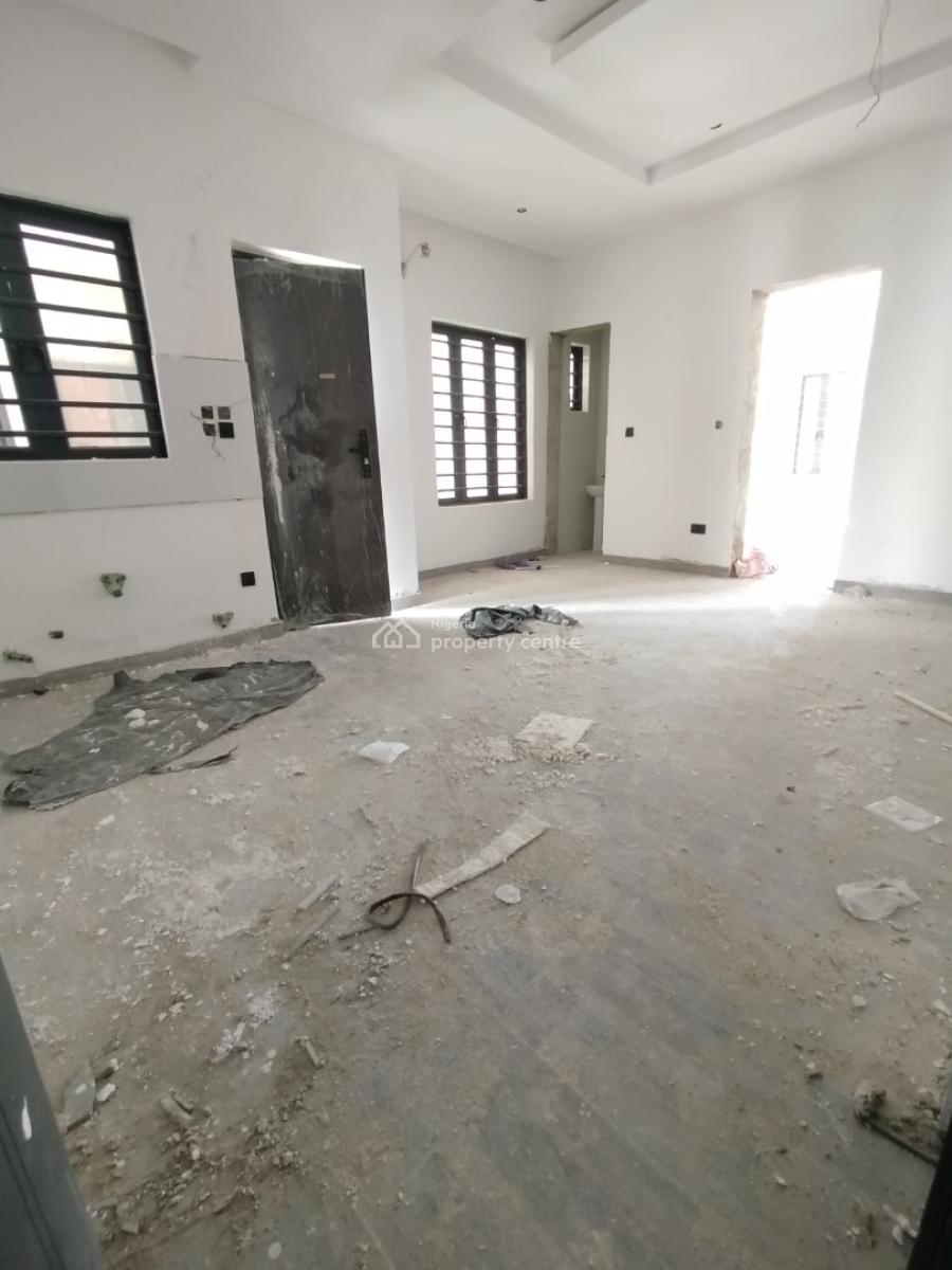 1 &2 Bedroom Apartment with Pool and Gym, Lekki Phase 1, Lekki, Lagos, Block of Flats for Sale