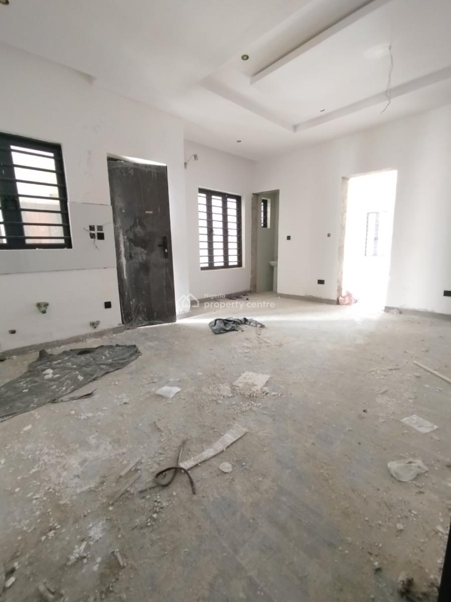 1 &2 Bedroom Apartment with Pool and Gym, Lekki Phase 1, Lekki, Lagos, Block of Flats for Sale