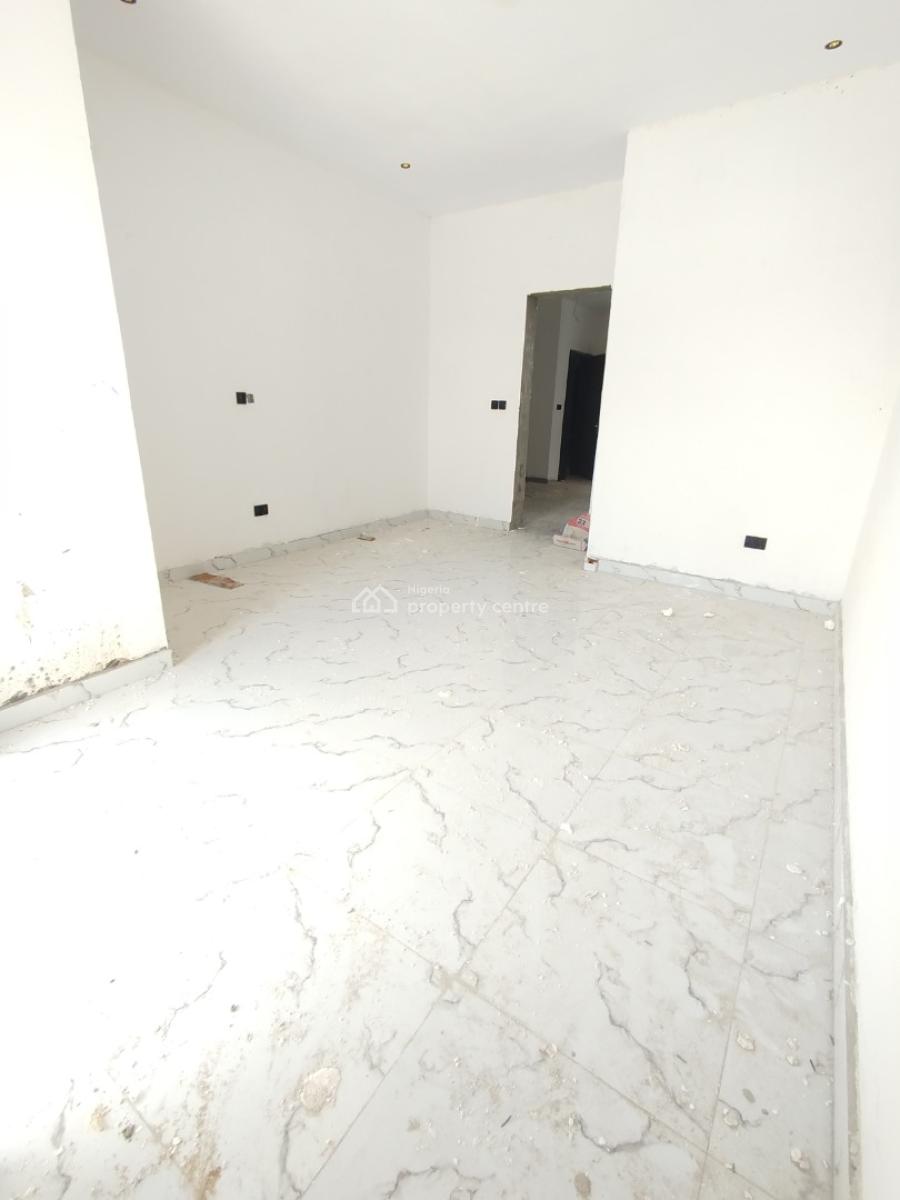 1 &2 Bedroom Apartment with Pool and Gym, Lekki Phase 1, Lekki, Lagos, Block of Flats for Sale
