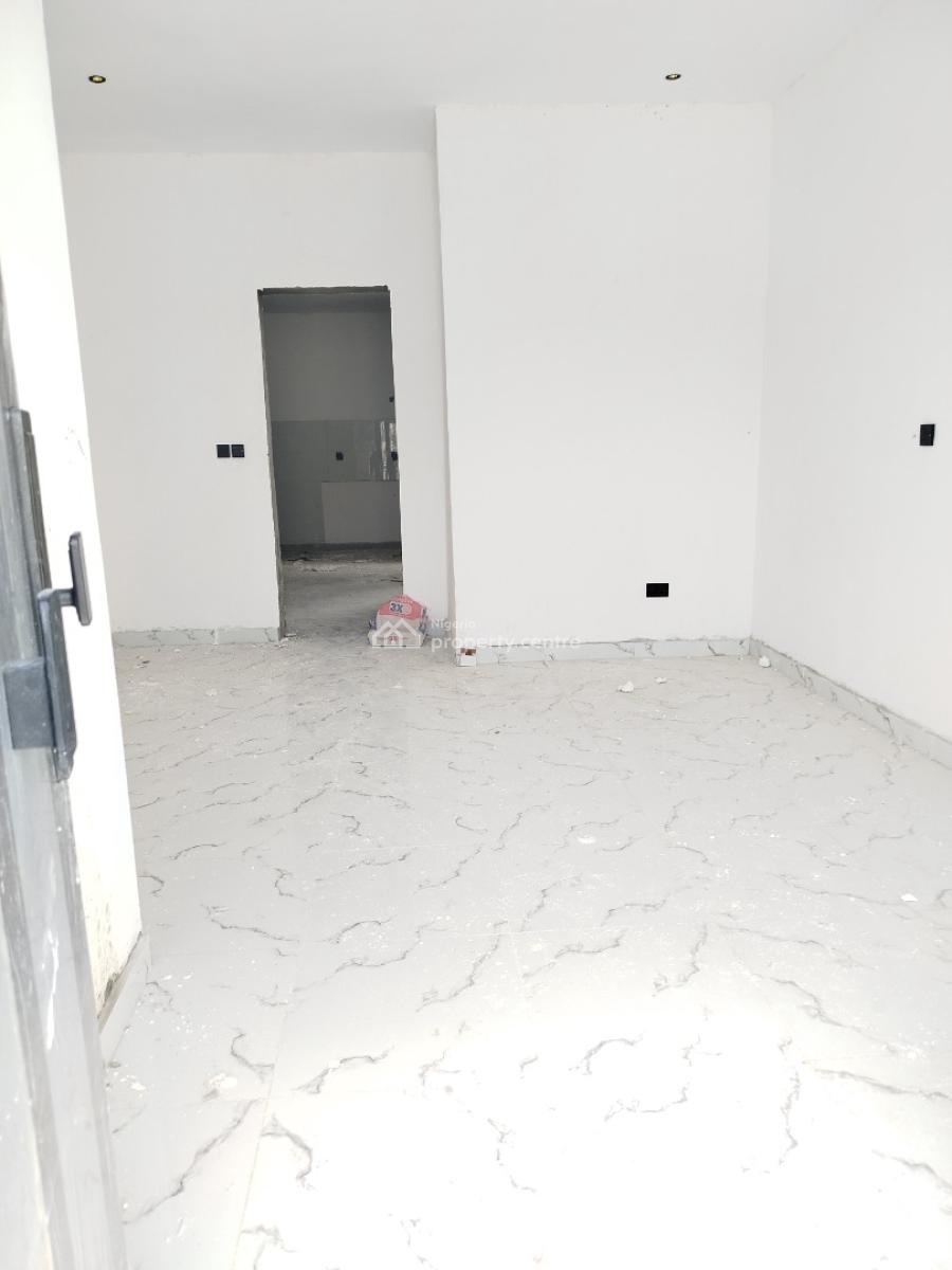 1 &2 Bedroom Apartment with Pool and Gym, Lekki Phase 1, Lekki, Lagos, Block of Flats for Sale