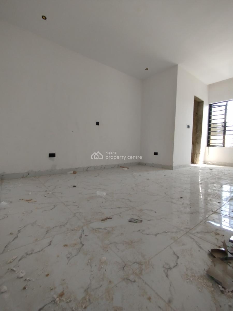 1 &2 Bedroom Apartment with Pool and Gym, Lekki Phase 1, Lekki, Lagos, Block of Flats for Sale