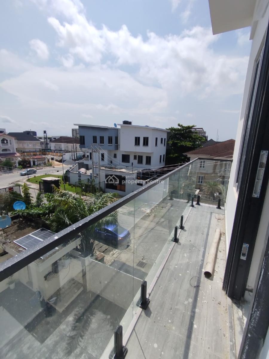 1 &2 Bedroom Apartment with Pool and Gym, Lekki Phase 1, Lekki, Lagos, Block of Flats for Sale