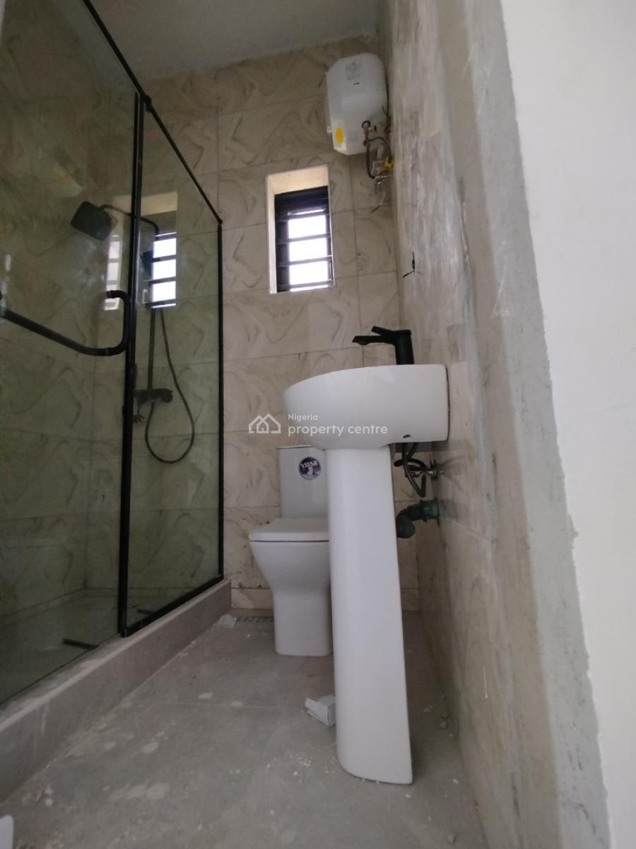 1 &2 Bedroom Apartment with Pool and Gym, Lekki Phase 1, Lekki, Lagos, Block of Flats for Sale