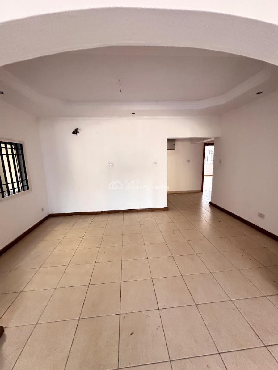 Lovley 3 Bedroom Apartment, Lekki Phase 1, Lekki, Lagos, Flat / Apartment for Rent