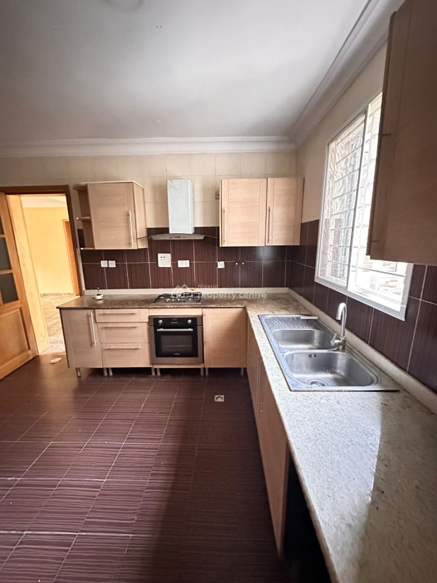 Lovely 3 Bedroom Apartment, Lekki Phase 1, Lekki, Lagos, Flat / Apartment for Rent