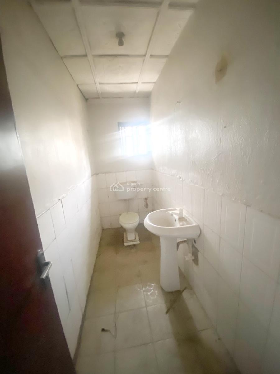 Luxury 2 Bedroom Flat, Olowora, Omole Phase 2, Ikeja, Lagos, Flat / Apartment for Rent