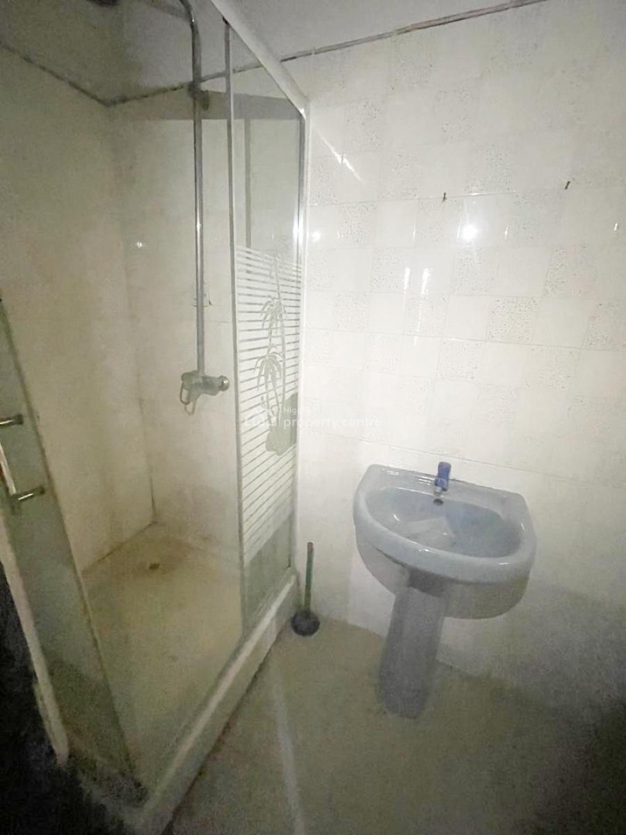 Luxury 2 Bedroom Flat, Gra Phase 1, Magodo, Lagos, Flat / Apartment for Rent