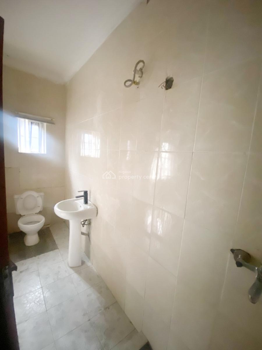 Luxury 2 Bedroom Flat, Gra Phase 1, Magodo, Lagos, Flat / Apartment for Rent