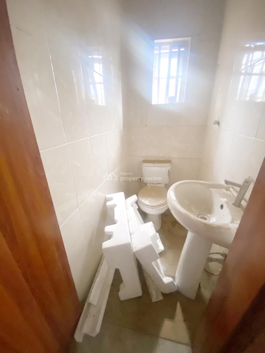Luxury 2 Bedroom Flat, Gra Phase 1, Magodo, Lagos, Flat / Apartment for Rent
