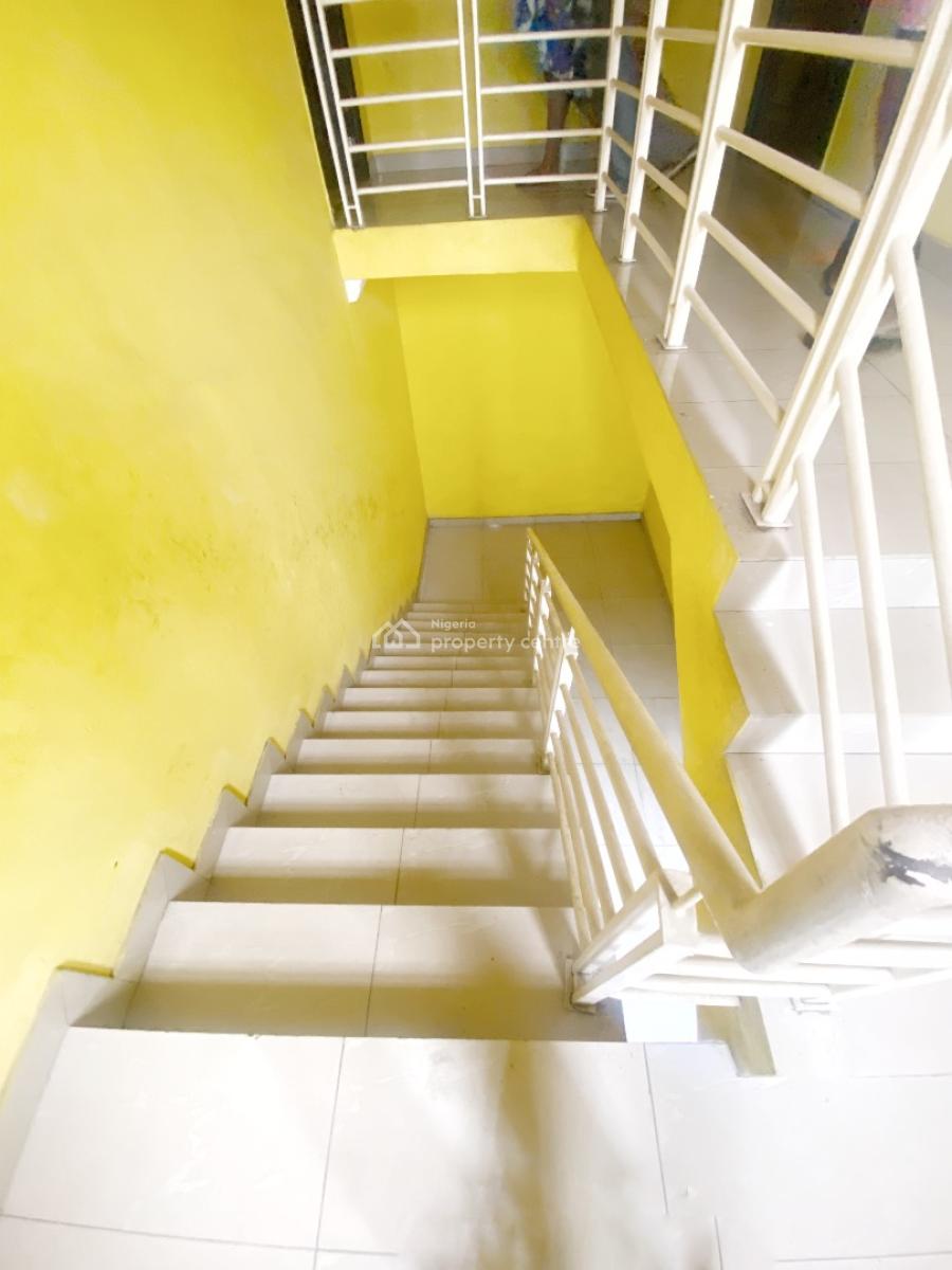 Luxury 2 Bedroom Flat, Gra Phase 1, Magodo, Lagos, Flat / Apartment for Rent