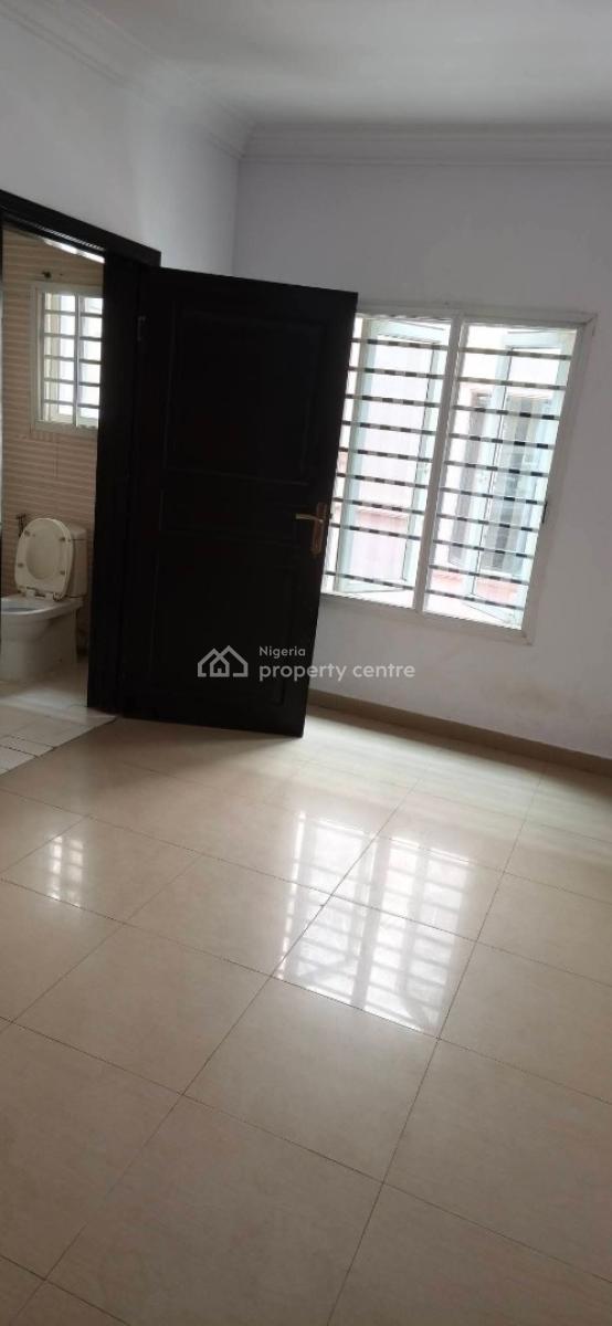 Neatly Renovated Mixed Use 5 Bedroom Semi Detached Duplex with Bq, Lekki Phase 1, Lekki, Lagos, Semi-detached Duplex for Rent