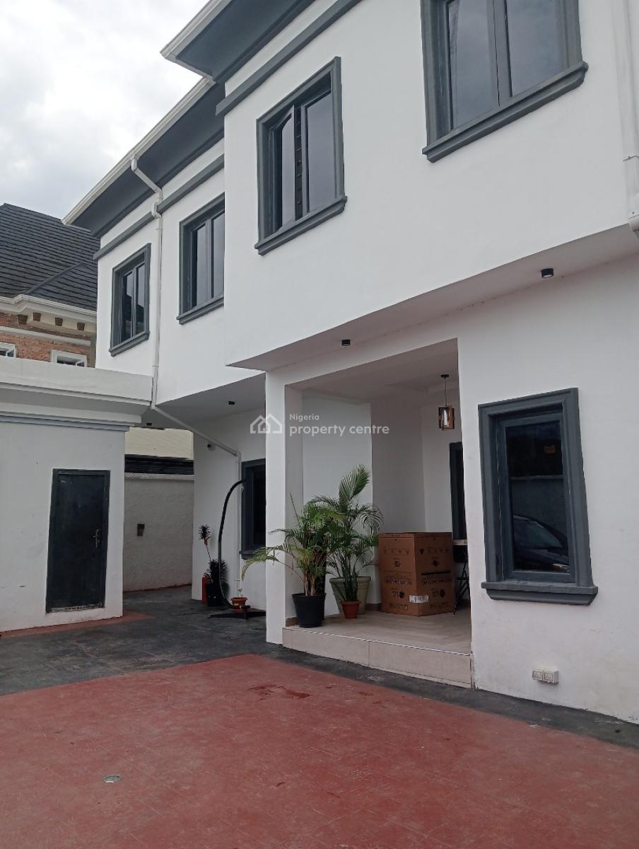 Luxury Room Self Contain 2 Minutes Away From Express Way, 2 Minutes Away From The Express Way, By Jags Therapy Elesekan Ibeju L, Bogije, Ibeju Lekki, Lagos, Self Contain (single Rooms) for Rent
