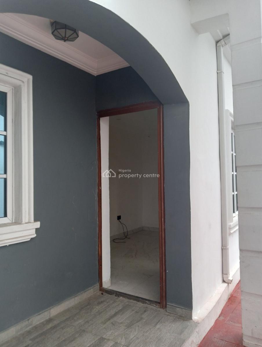 Luxury Room Self Contain 2 Minutes Away From Express Way, 2 Minutes Away From The Express Way, By Jags Therapy Elesekan Ibeju L, Bogije, Ibeju Lekki, Lagos, Self Contain (single Rooms) for Rent