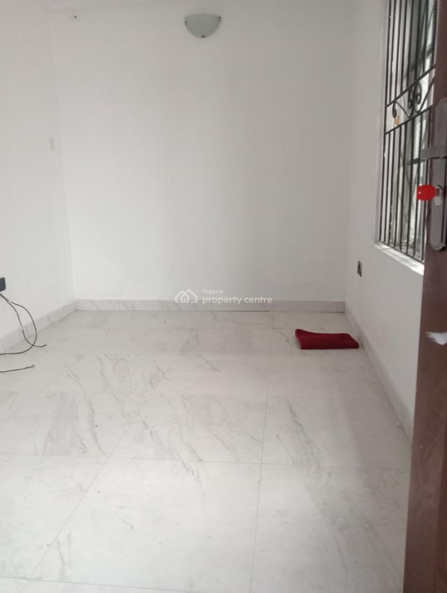 Luxury Room Self Contain 2 Minutes Away From Express Way, 2 Minutes Away From The Express Way, By Jags Therapy Elesekan Ibeju L, Bogije, Ibeju Lekki, Lagos, Self Contain (single Rooms) for Rent