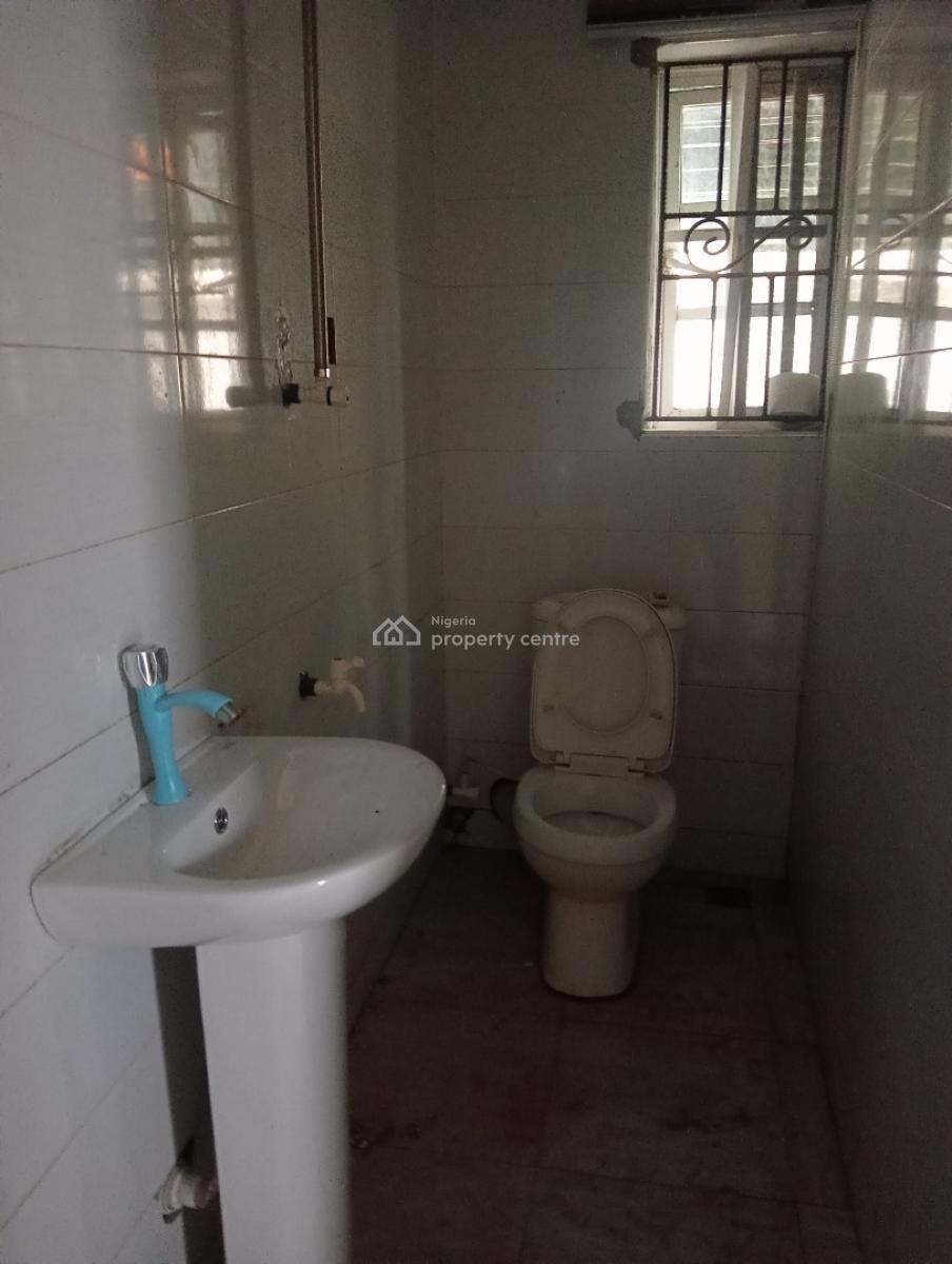Luxury Room Self Contain 2 Minutes Away From Express Way, 2 Minutes Away From The Express Way, By Jags Therapy Elesekan Ibeju L, Bogije, Ibeju Lekki, Lagos, Self Contain (single Rooms) for Rent