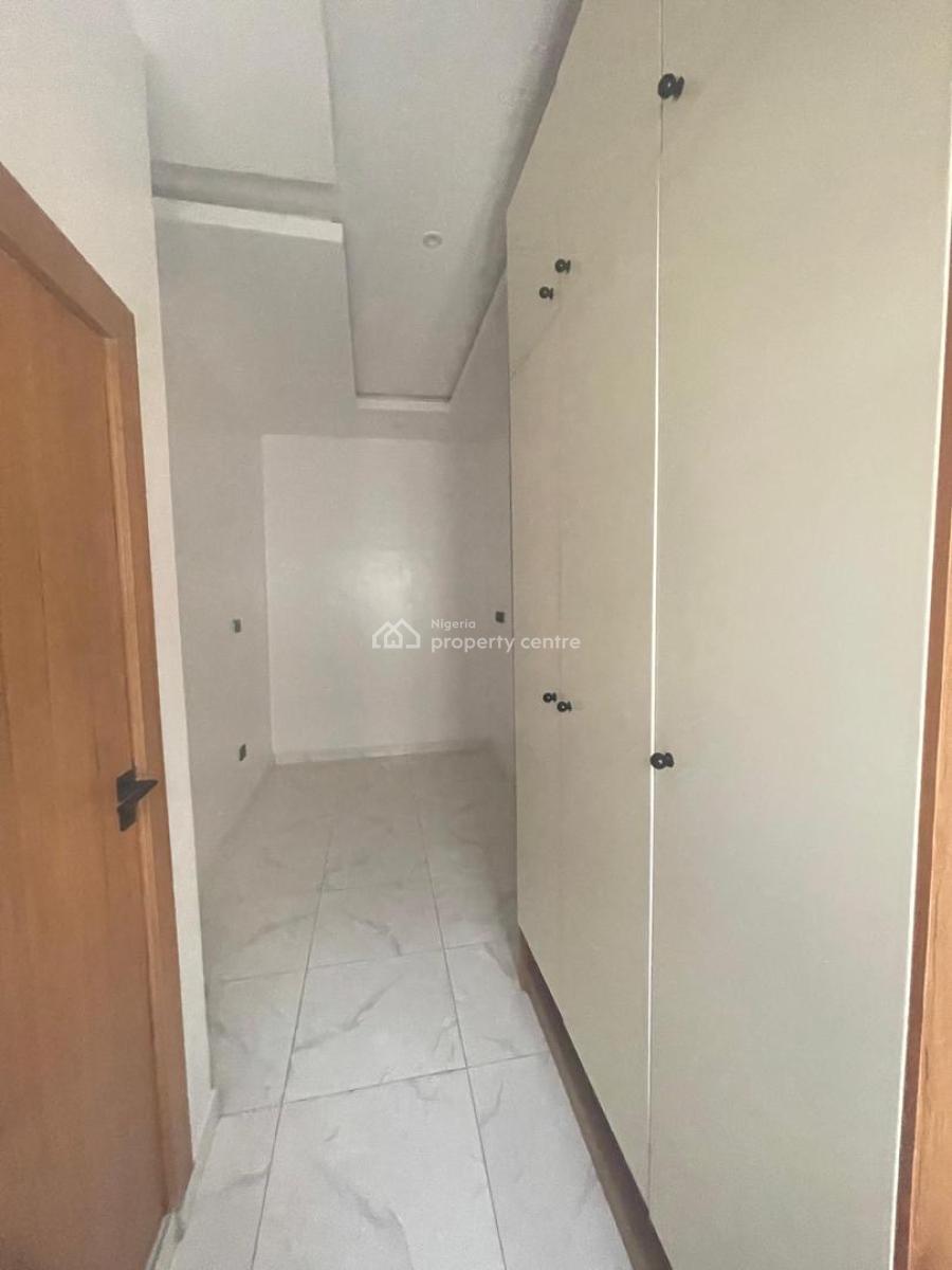 Spacious 4 Bedroom Semi Detached Duplex with Bq, Ologolo, Lekki, Lagos, Semi-detached Duplex for Rent