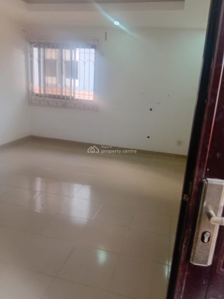 Well Maintained Spacious 1 Bedroom Apartment, Off Admiralty Road, Lekki Phase1, Lekki Phase 1, Lekki, Lagos, Mini Flat (room and Parlour) for Rent