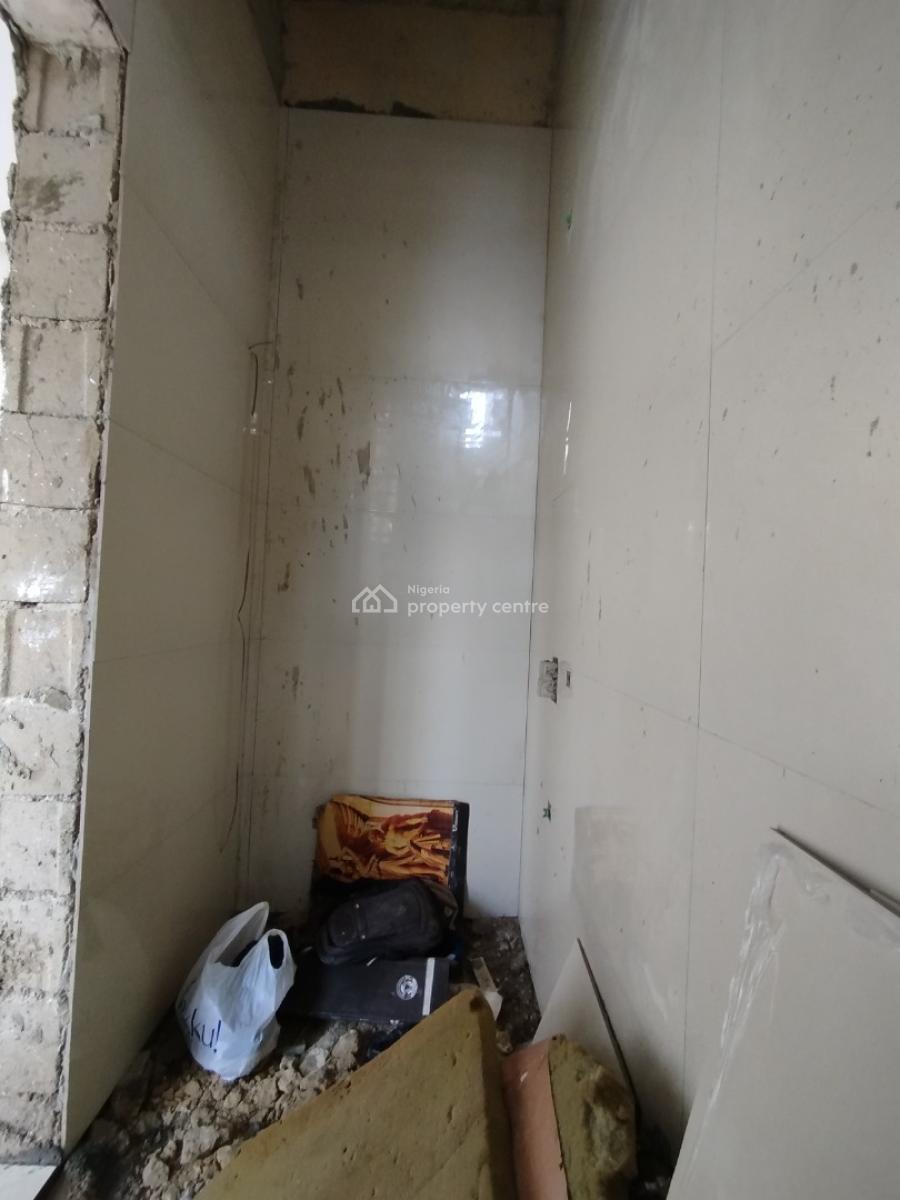 2 Bedroom Apartment, Lekki Phase 1, Lekki, Lagos, Block of Flats for Sale