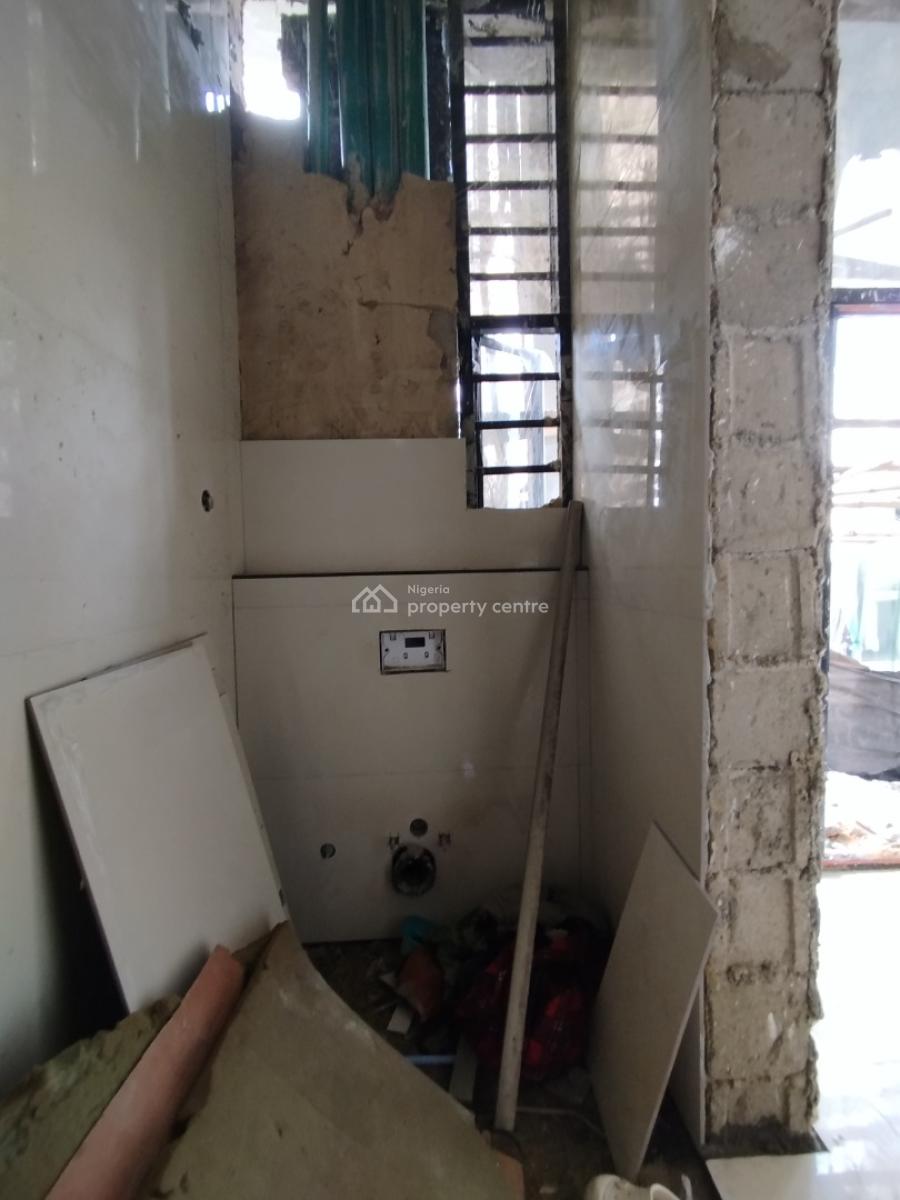 2 Bedroom Apartment, Lekki Phase 1, Lekki, Lagos, Block of Flats for Sale