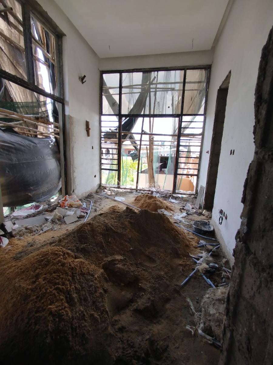 2 Bedroom Apartment, Lekki Phase 1, Lekki, Lagos, Block of Flats for Sale