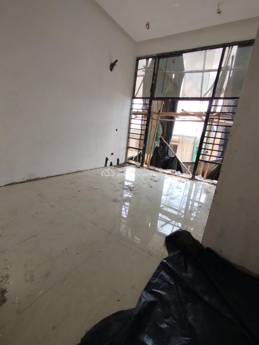 2 Bedroom Apartment, Lekki Phase 1, Lekki, Lagos, Block of Flats for Sale
