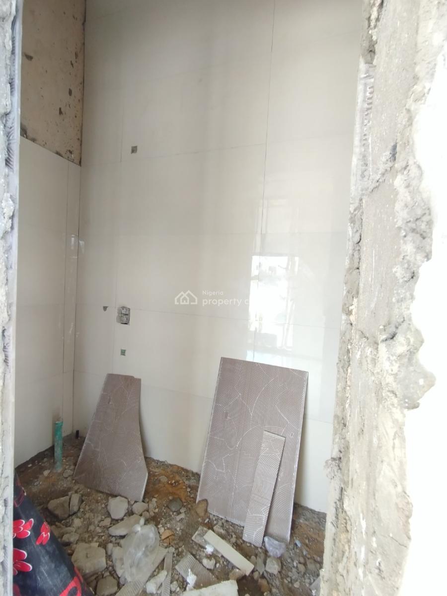 2 Bedroom Apartment, Lekki Phase 1, Lekki, Lagos, Block of Flats for Sale