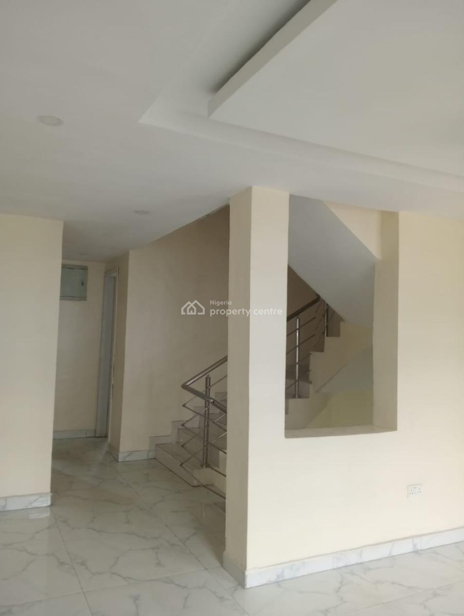 4 Bedroom Semi Detached House with a Room Bq, Mercedez Benz Office, Ikate, Lekki, Lagos, Semi-detached Duplex for Rent