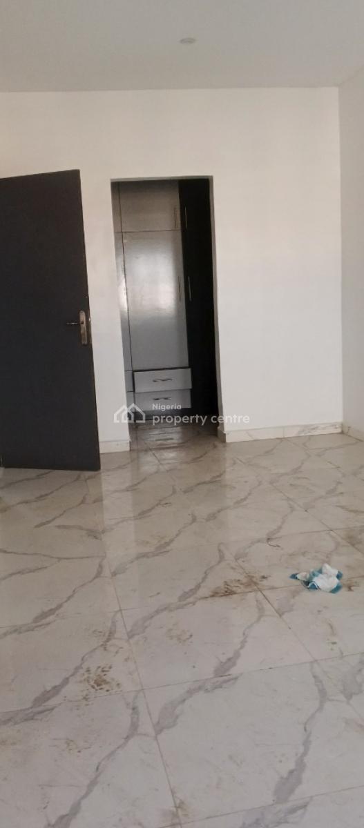 Luxury 2 Bedroom Flat, Lekki Scheme 2 Estate Abraham Adesanya, Ogombo, Ajah, Lagos, Flat / Apartment for Rent