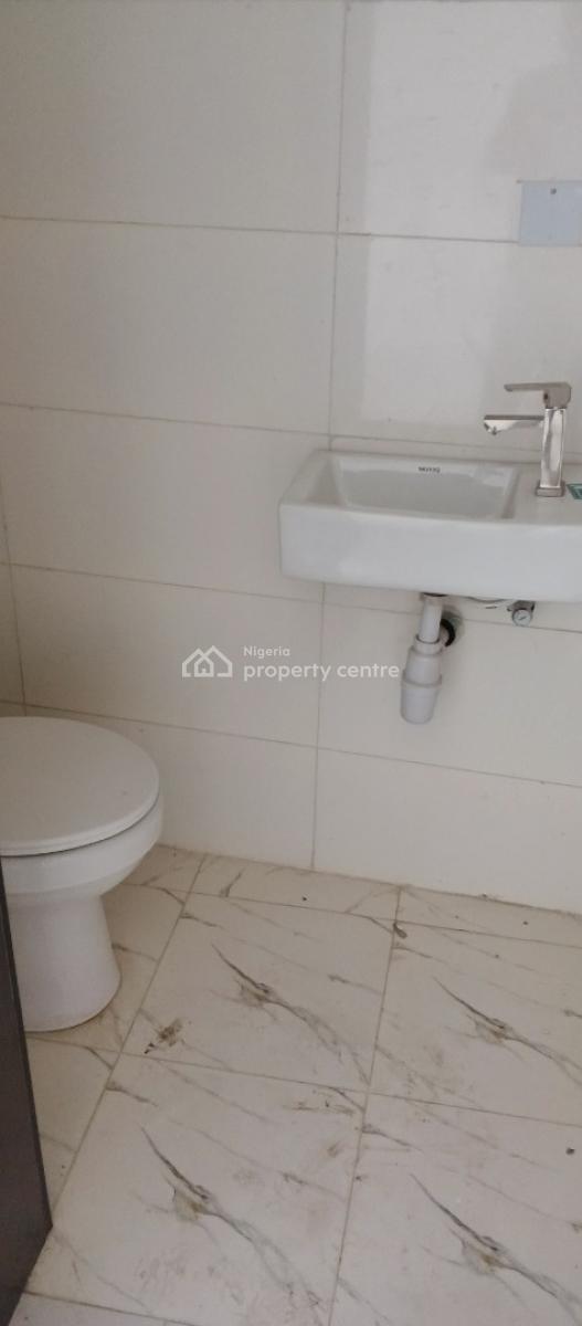Luxury 2 Bedroom Flat, Lekki Scheme 2 Estate Abraham Adesanya, Ogombo, Ajah, Lagos, Flat / Apartment for Rent