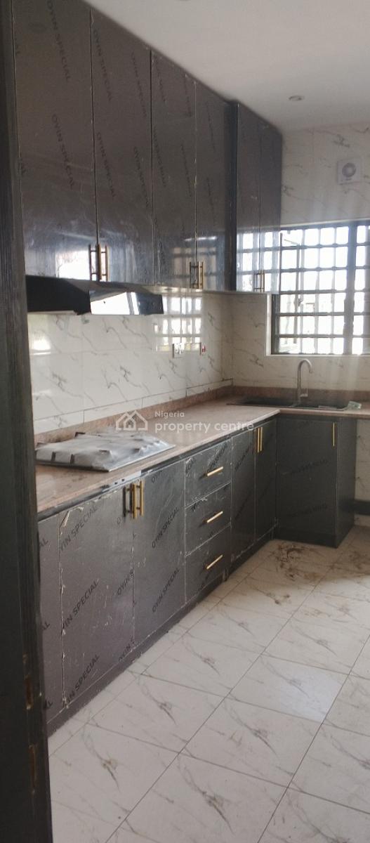 Luxury 2 Bedroom Flat, Lekki Scheme 2 Estate Abraham Adesanya, Ogombo, Ajah, Lagos, Flat / Apartment for Rent