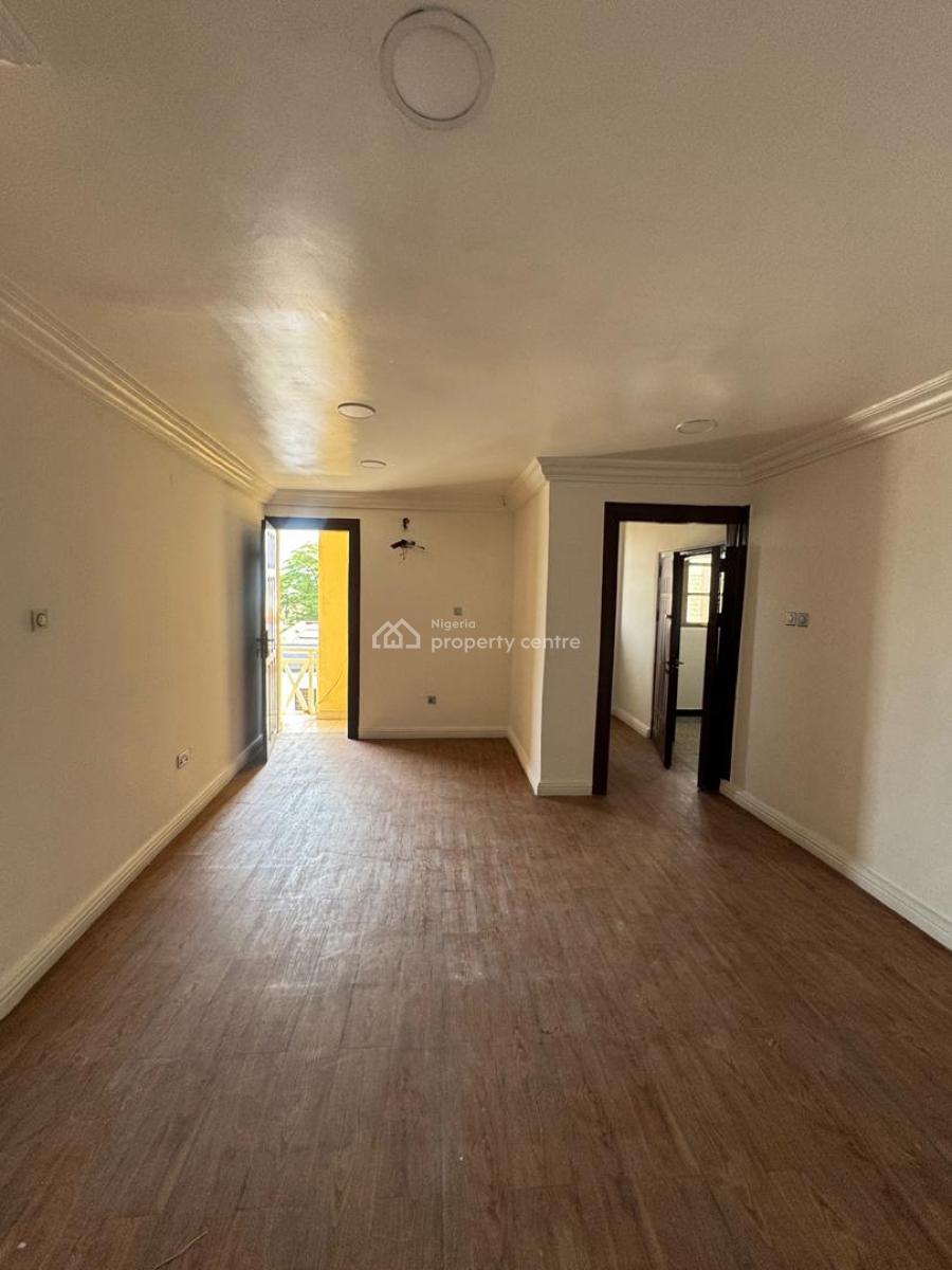 4 Bedroom Flat, Lekki Phase 1, Lekki, Lagos, Commercial Property for Rent