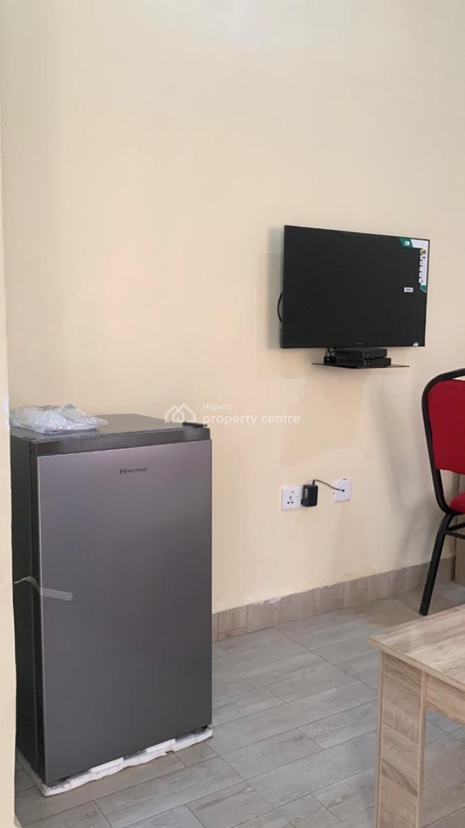 Fully Furnished 2 Bedroom in an Estate, Mpape Road, Maitama 2, Maitama District, Abuja, Flat / Apartment for Rent