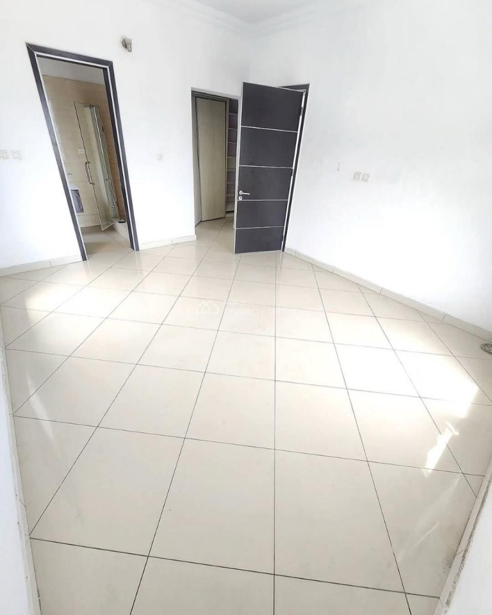 Pristine 5-bedroom Terrace with a Bq, Lekki Phase 1, Lekki, Lagos, Terraced Duplex for Rent
