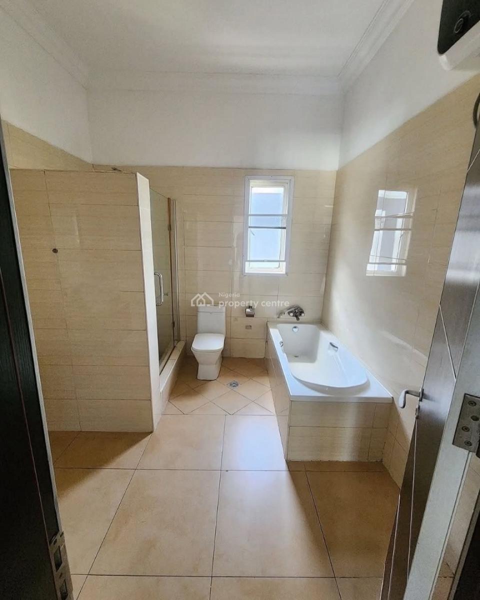 Pristine 5-bedroom Terrace with a Bq, Lekki Phase 1, Lekki, Lagos, Terraced Duplex for Rent
