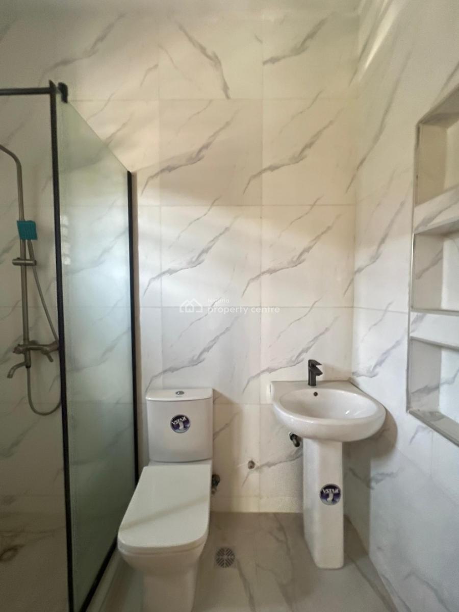 Spacious 5 Bedroom Detached Duplex with Bq, Chevron, Lekki, Lagos, Detached Duplex for Sale