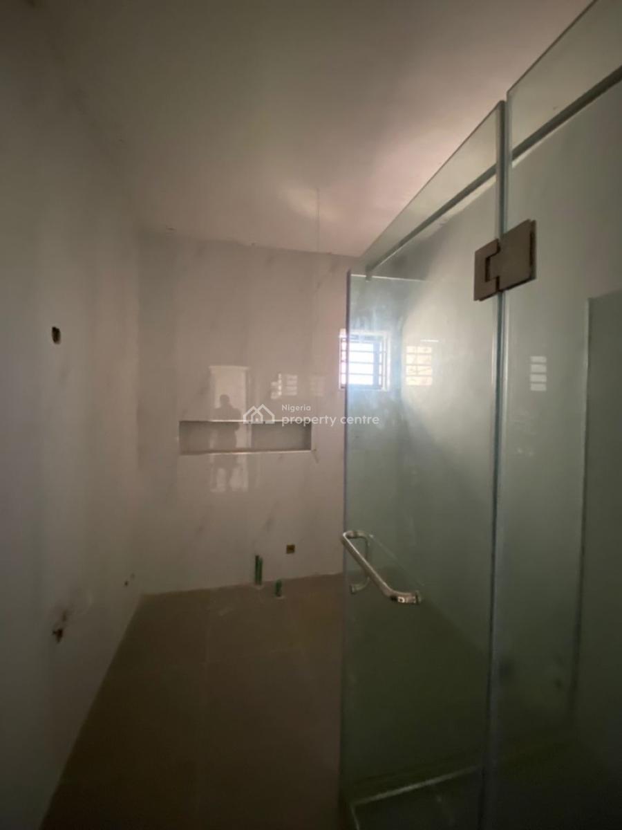 Distinguished 4-bedroom Semi-detached Residence with Bq, Osapa, Lekki, Lagos, Semi-detached Duplex for Sale