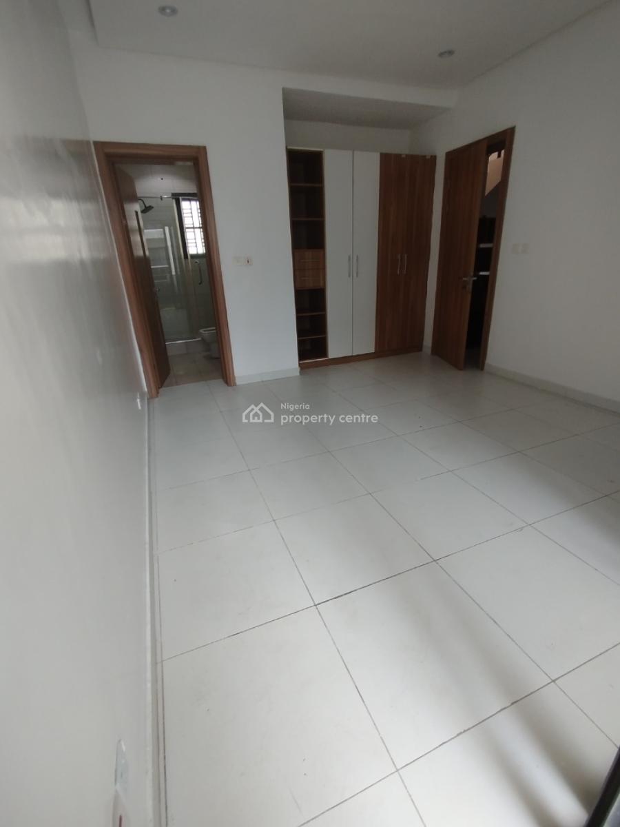 Well Maintained 4 Bedroom Duplex with Bq, Lekki Phase 1, Lekki, Lagos, Terraced Duplex for Sale