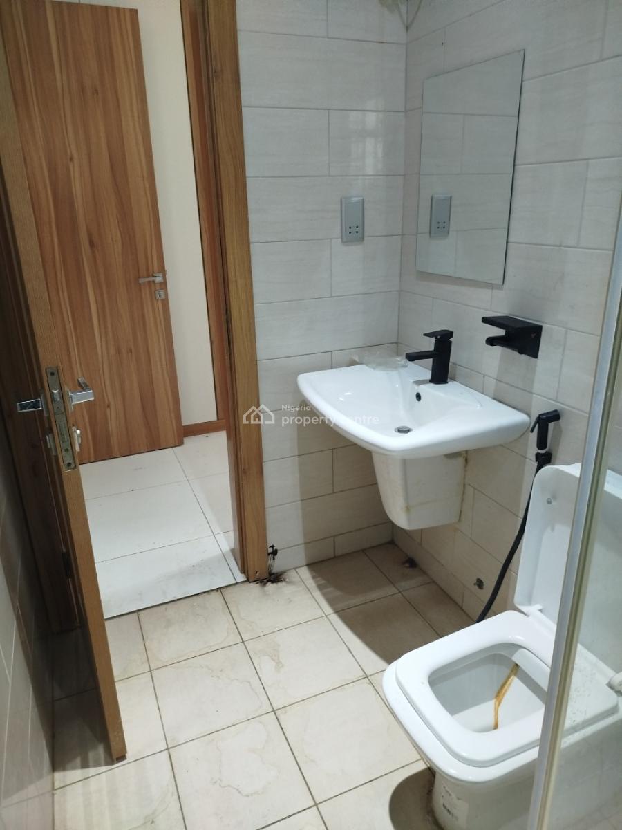 Well Maintained 4 Bedroom Duplex with Bq, Lekki Phase 1, Lekki, Lagos, Terraced Duplex for Sale