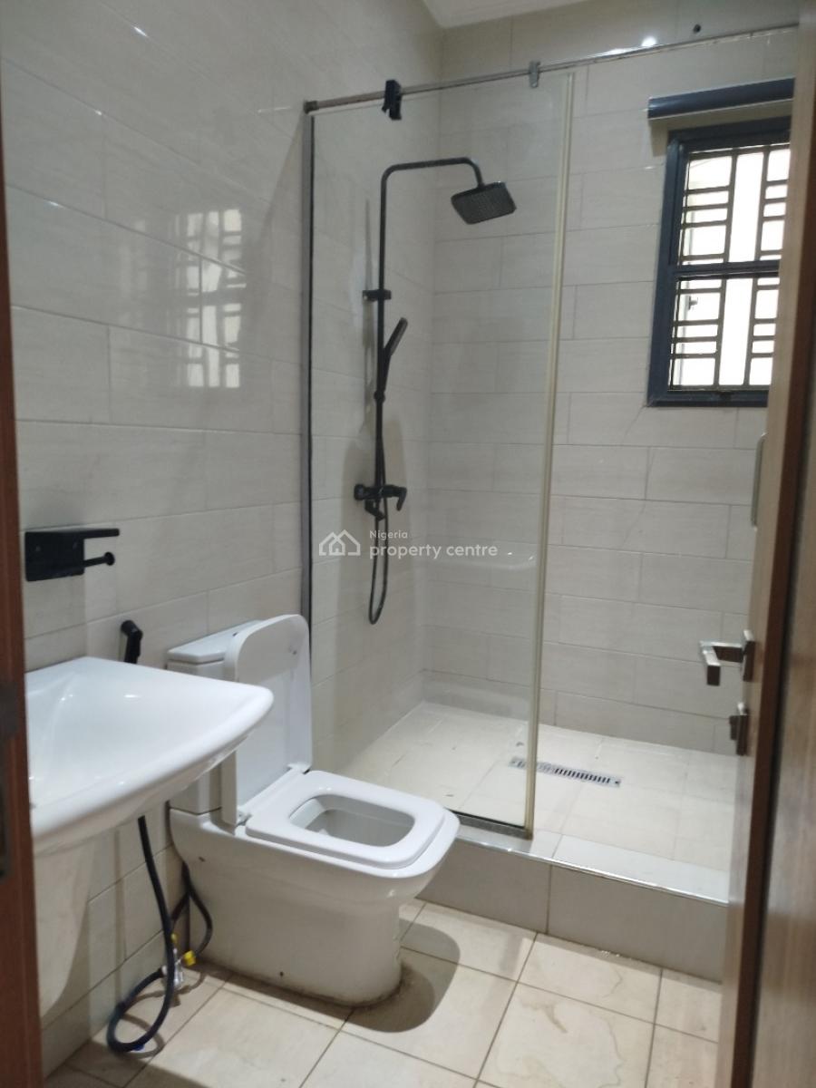 Well Maintained 4 Bedroom Duplex with Bq, Lekki Phase 1, Lekki, Lagos, Terraced Duplex for Sale