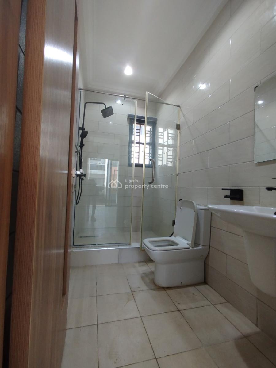 Well Maintained 4 Bedroom Duplex with Bq, Lekki Phase 1, Lekki, Lagos, Terraced Duplex for Sale