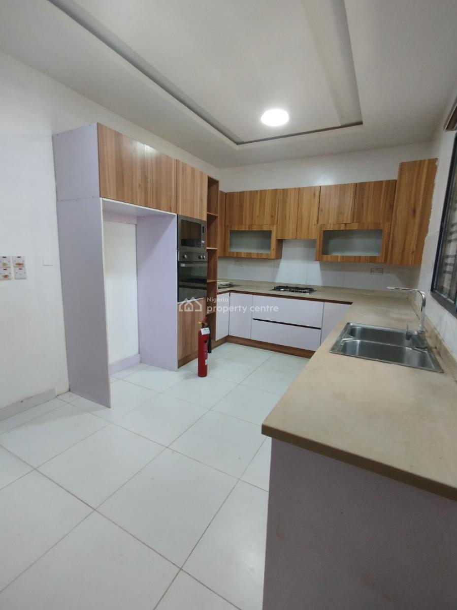 Well Maintained 4 Bedroom Duplex with Bq, Lekki Phase 1, Lekki, Lagos, Terraced Duplex for Sale