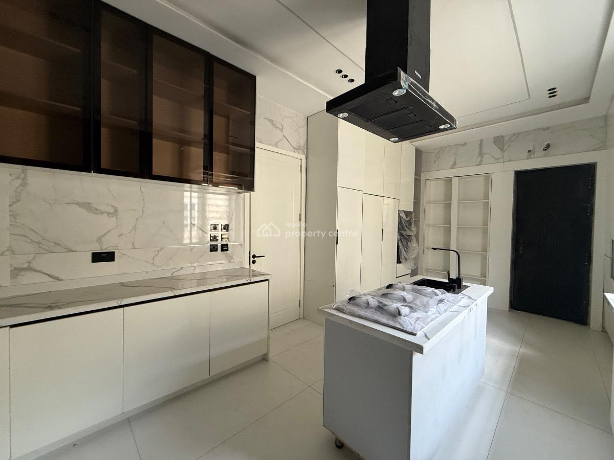 5 Bedroom Detached Available, Lekki Phase 2, Lekki, Lagos, Detached Duplex for Sale