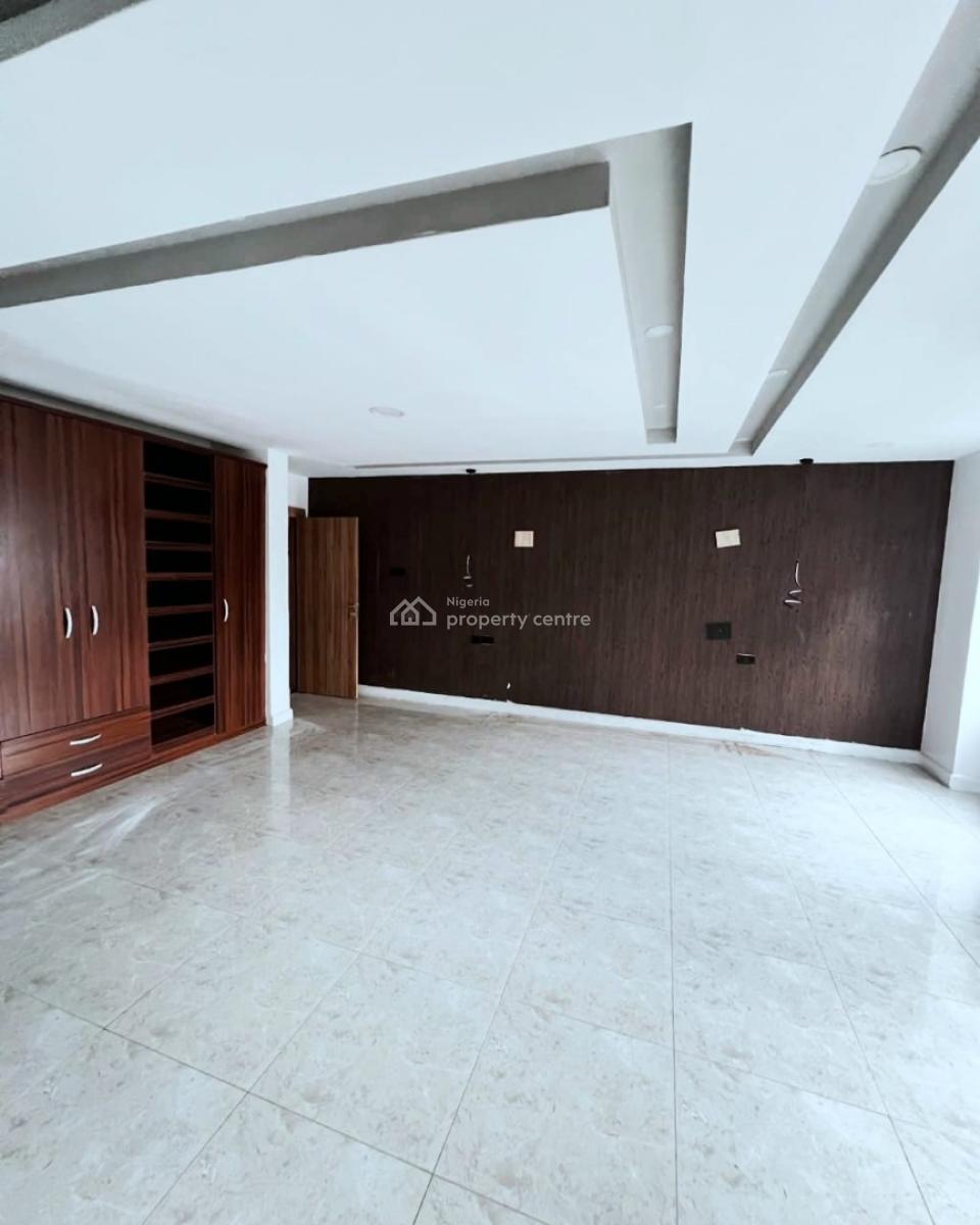 Well Maintained 3 Bedroom Apartment with a Bq Situated Within a Serene Environment, Ikoyi, Lagos, Terraced Duplex for Rent