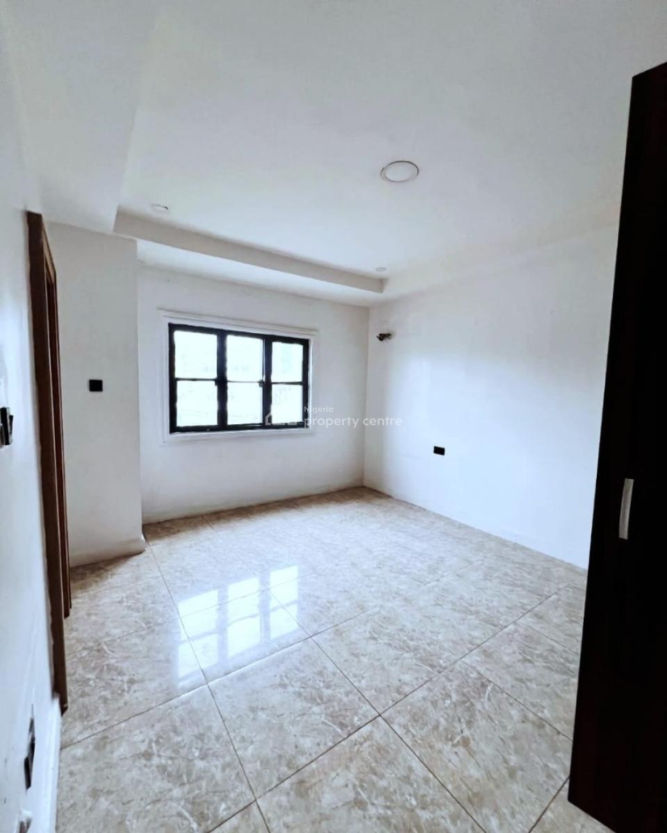 Well Maintained 3 Bedroom Apartment with a Bq Situated Within a Serene Environment, Ikoyi, Lagos, Terraced Duplex for Rent